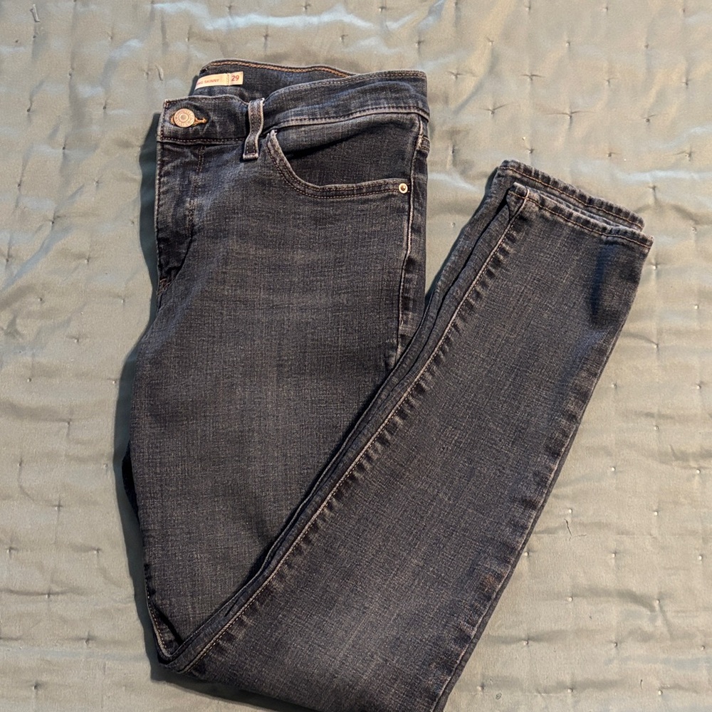 Levi's Women's Skinny Jeans in Dark Blue Wash